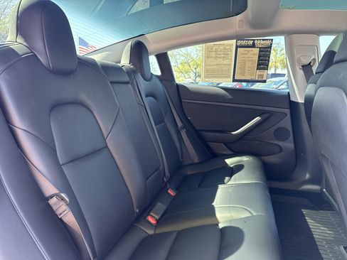 Used 2023 Tesla Model 3 Standard Range image 30