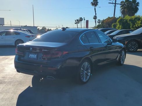 Certified 2023 BMW 530e w/ Convenience Package image 5