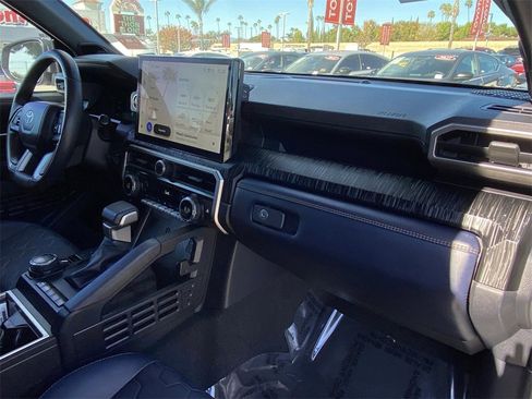 Used 2025 Toyota 4Runner Platinum image 16