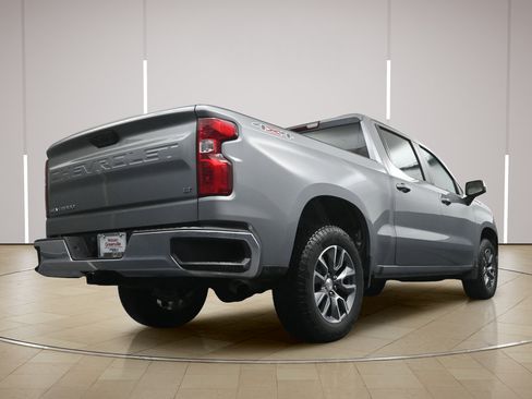 Used 2024 Chevrolet Silverado 1500 LT AWD/4WD image 25