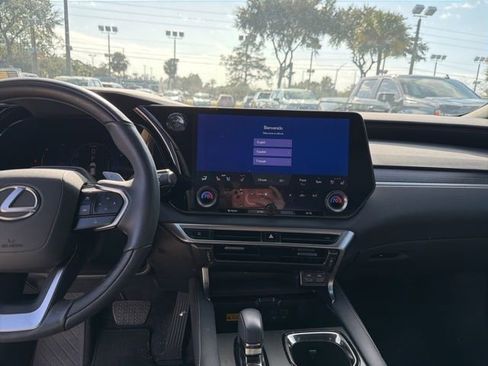 Used 2024 Lexus RX 350 image 11