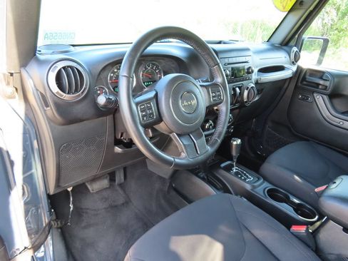Used 2017 Jeep Wrangler Sport w/ Quick Order Package 24S AWD/4WD image 20