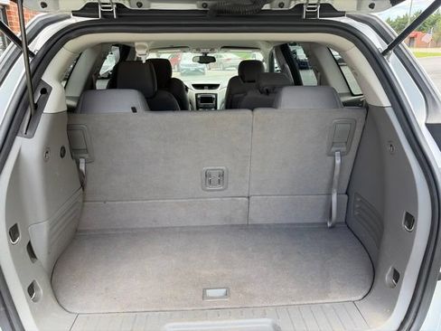 Used 2017 Chevrolet Traverse LT AWD/4WD image 6