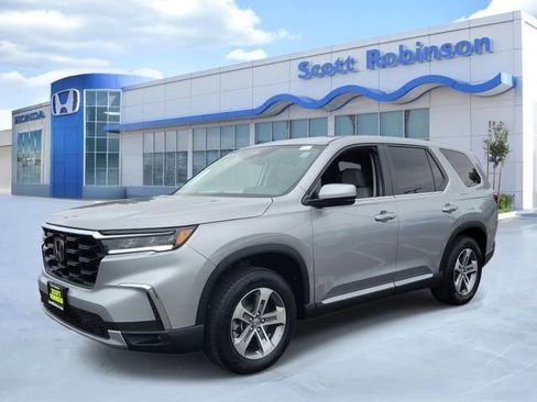 Certified 2025 Honda Pilot EX-L image 3