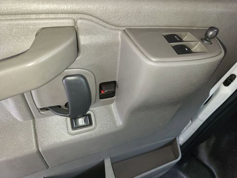 Used 2024 GMC Savana 2500 Work Van w/ Driver Convenience Package image 30