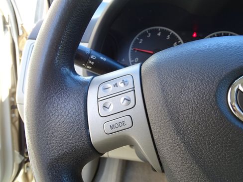 Used 2012 Toyota Corolla LE image 15