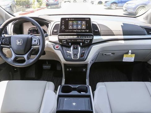 Certified 2026 Honda Odyssey EX-L image 14