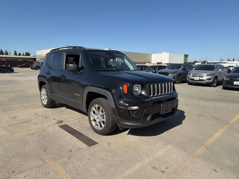 Used 2022 Jeep Renegade Sport w/ Sport Appearance Group image 7
