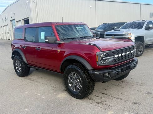 New 2025 Ford Bronco Badlands AWD/4WD image 2