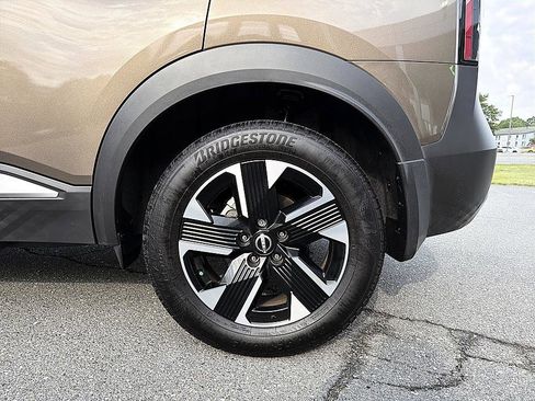 Used 2026 Nissan Kicks SV w/ Cold Weather Package AWD/4WD image 11