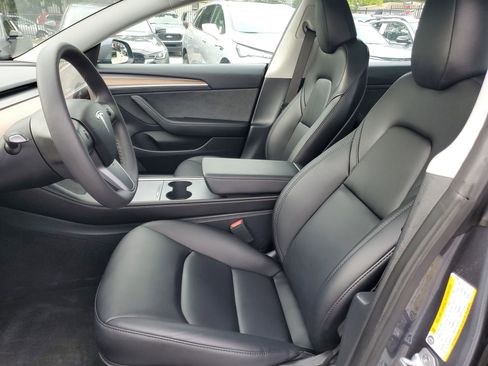 Used 2023 Tesla Model 3 Standard Range RWD image 19