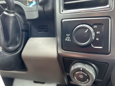 Used 2018 Ford F150 XLT w/ Equipment Group 302A Luxury AWD/4WD image 27