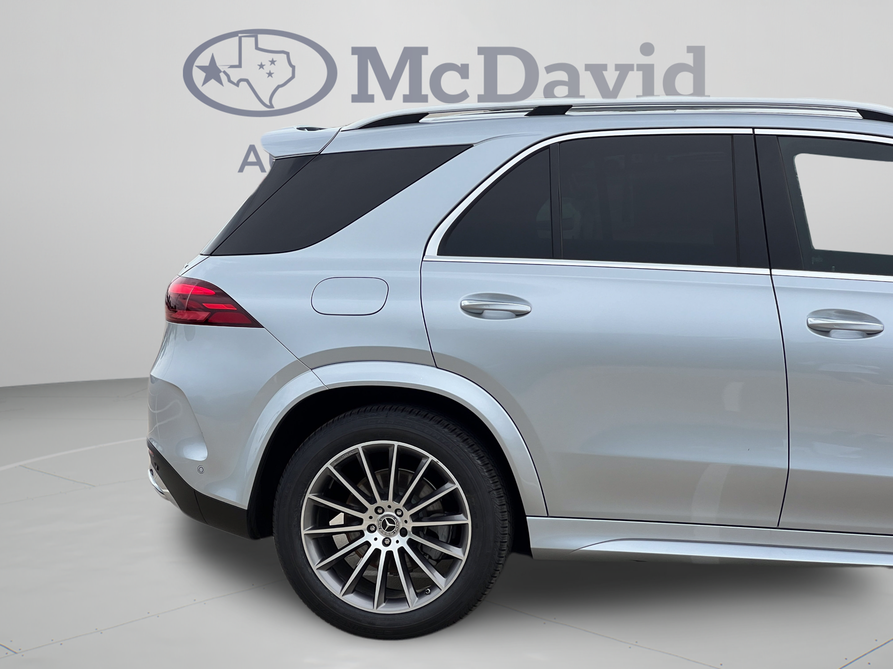 Used 2024 Mercedes-Benz GLE 450 4MATIC image 32