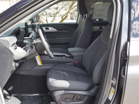 New 2026 Ford Explorer Active image 10