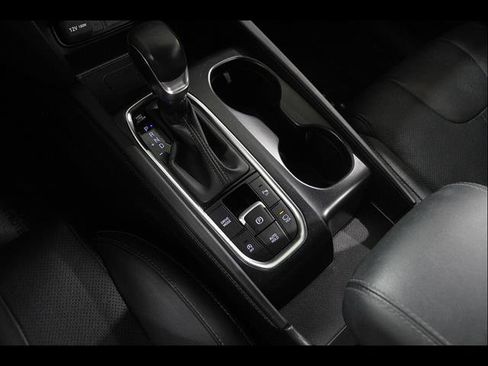 Used 2019 Hyundai Santa Fe FWD image 16