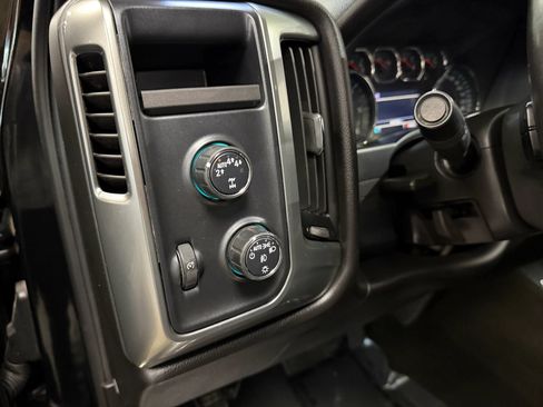 Used 2018 Chevrolet Silverado 1500 LT w/ All Star Edition AWD/4WD image 26