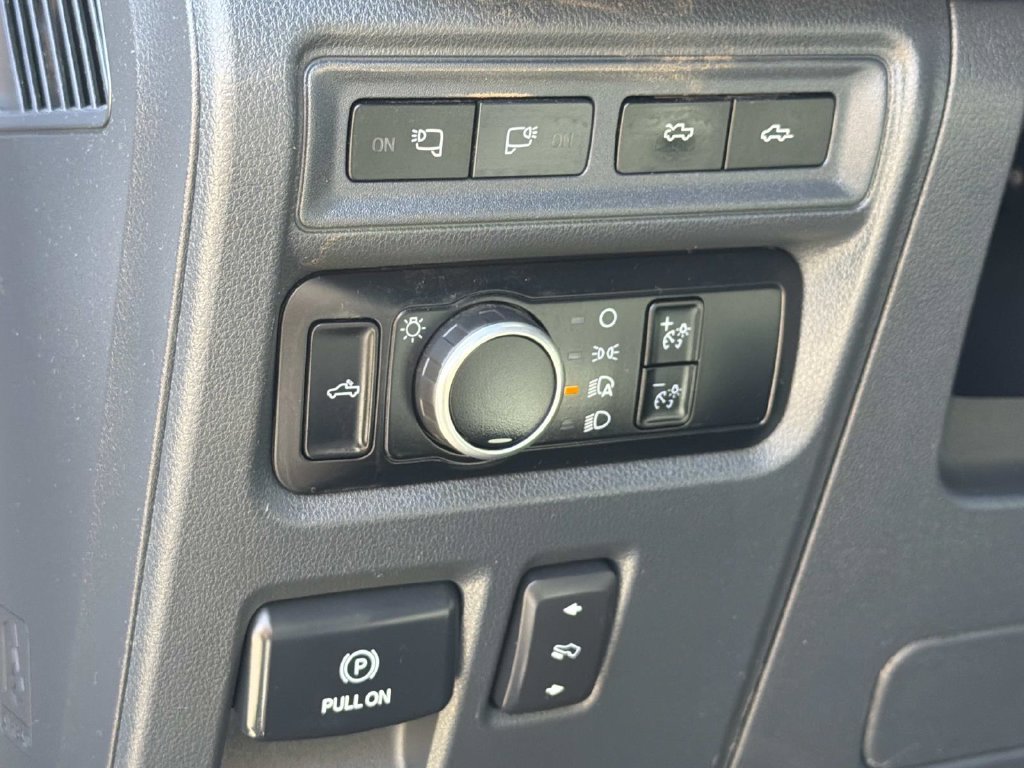 Used 2023 Ford F150 Lightning Lariat AWD/4WD image 23