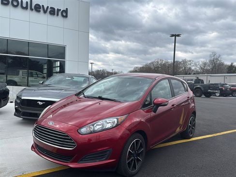 Used 2017 Ford Fiesta SE w/ Cold Weather Package image 2