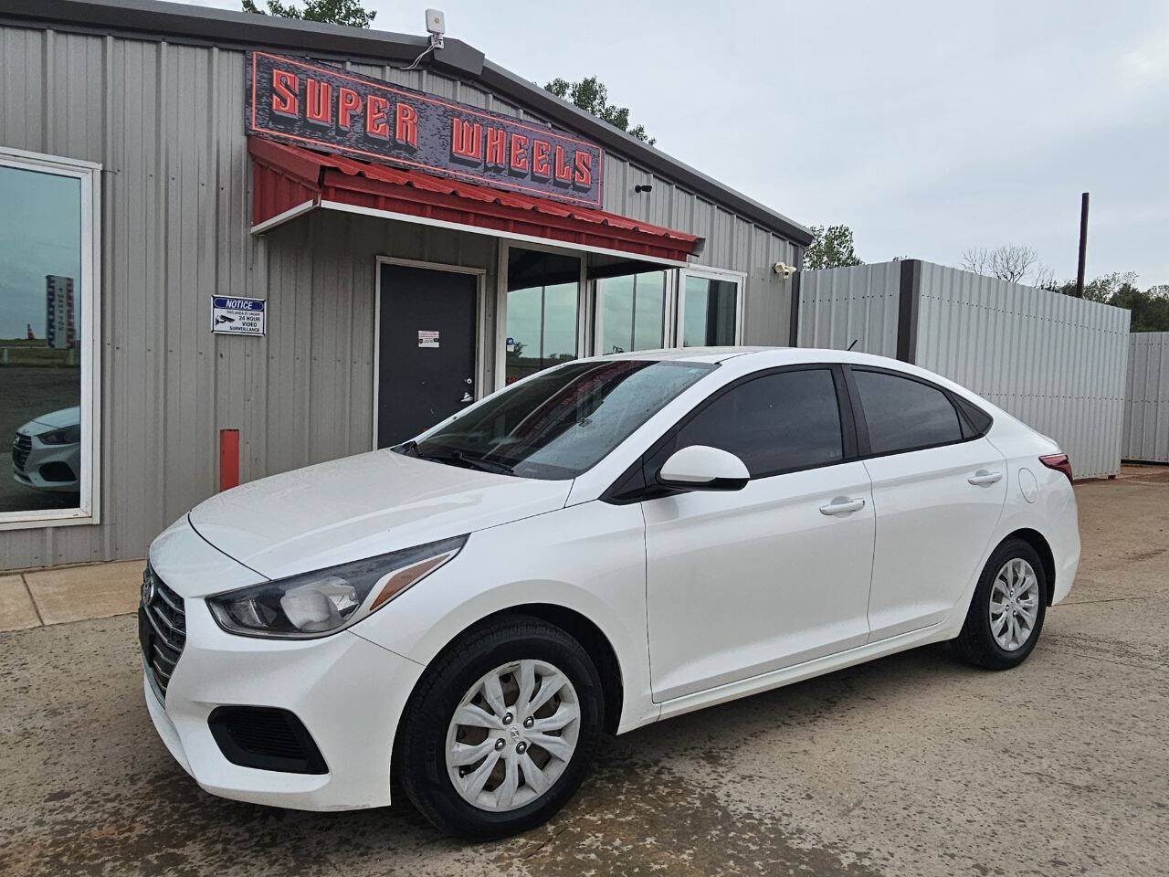 Used 2019 Hyundai Accent SE FWD image 1