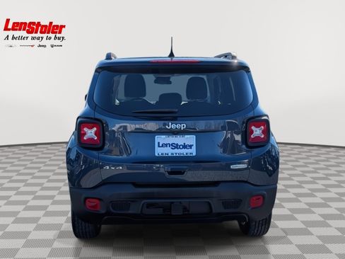 Used 2022 Jeep Renegade Latitude image 4