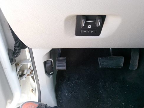 Used 2010 Chevrolet Silverado 2500 LT AWD/4WD image 36