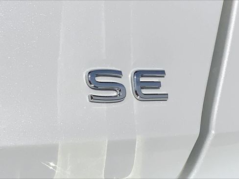 New 2026 Volkswagen Jetta SE FWD image 15