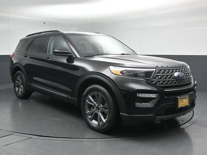 Certified 2024 Ford Explorer XLT w/ Equipment Group 202A