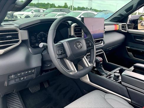 Used 2025 Toyota Tundra Limited AWD/4WD image 15