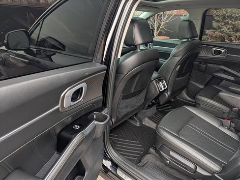 Used 2023 Kia Sorento SX image 25
