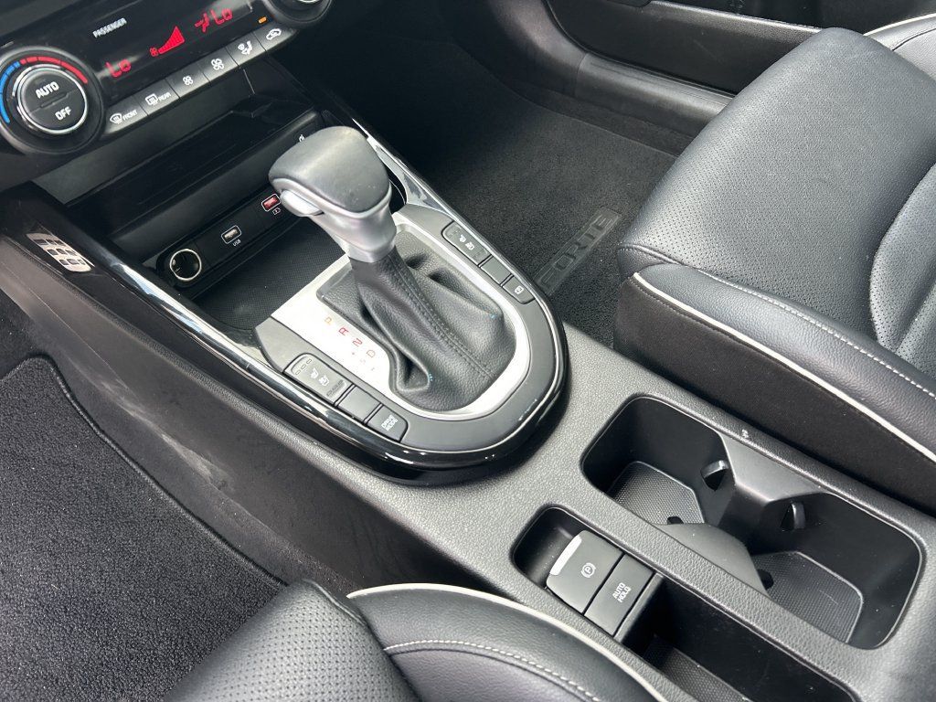 Used 2023 Kia Forte GT-Line w/ GT-Line Premium Package FWD image 27