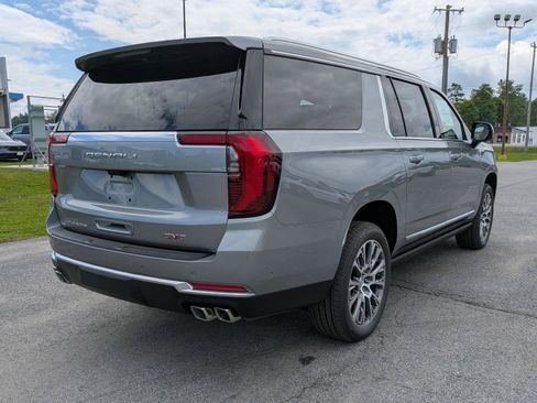 New 2026 GMC Yukon XL Denali w/ Denali Reserve Package AWD/4WD image 8