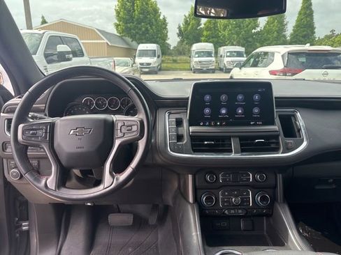 Used 2021 Chevrolet Suburban RST AWD/4WD image 11