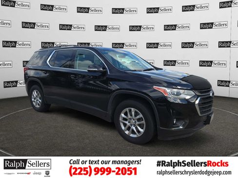 Used 2021 Chevrolet Traverse LT FWD image 1