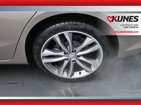 Used 2024 Chevrolet Malibu LT FWD image 14