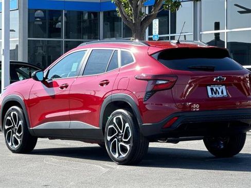 New 2026 Chevrolet Trax RS w/ Driver Confidence Package image 6