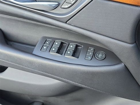 Used 2020 Cadillac Escalade Luxury w/ LPO, Radiant Package image 31