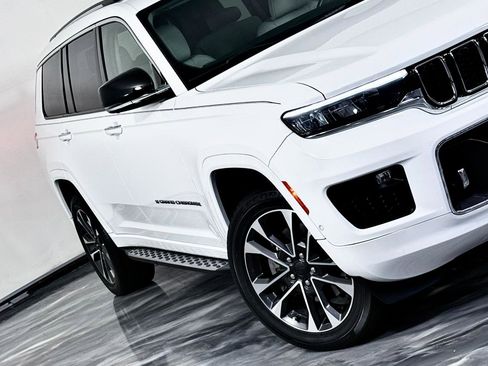 Used 2021 Jeep Grand Cherokee L Overland w/ Advanced Protech Group III image 4