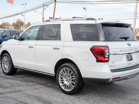 Used 2024 Ford Expedition Limited image 9