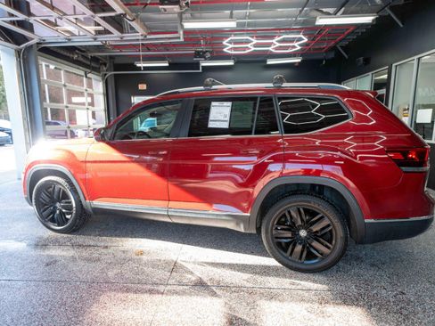 Used 2019 Volkswagen Atlas SEL image 2