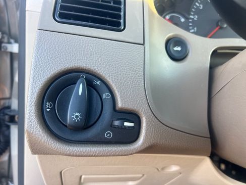 Used 2006 Ford Focus ZX4 Sedan FWD image 24