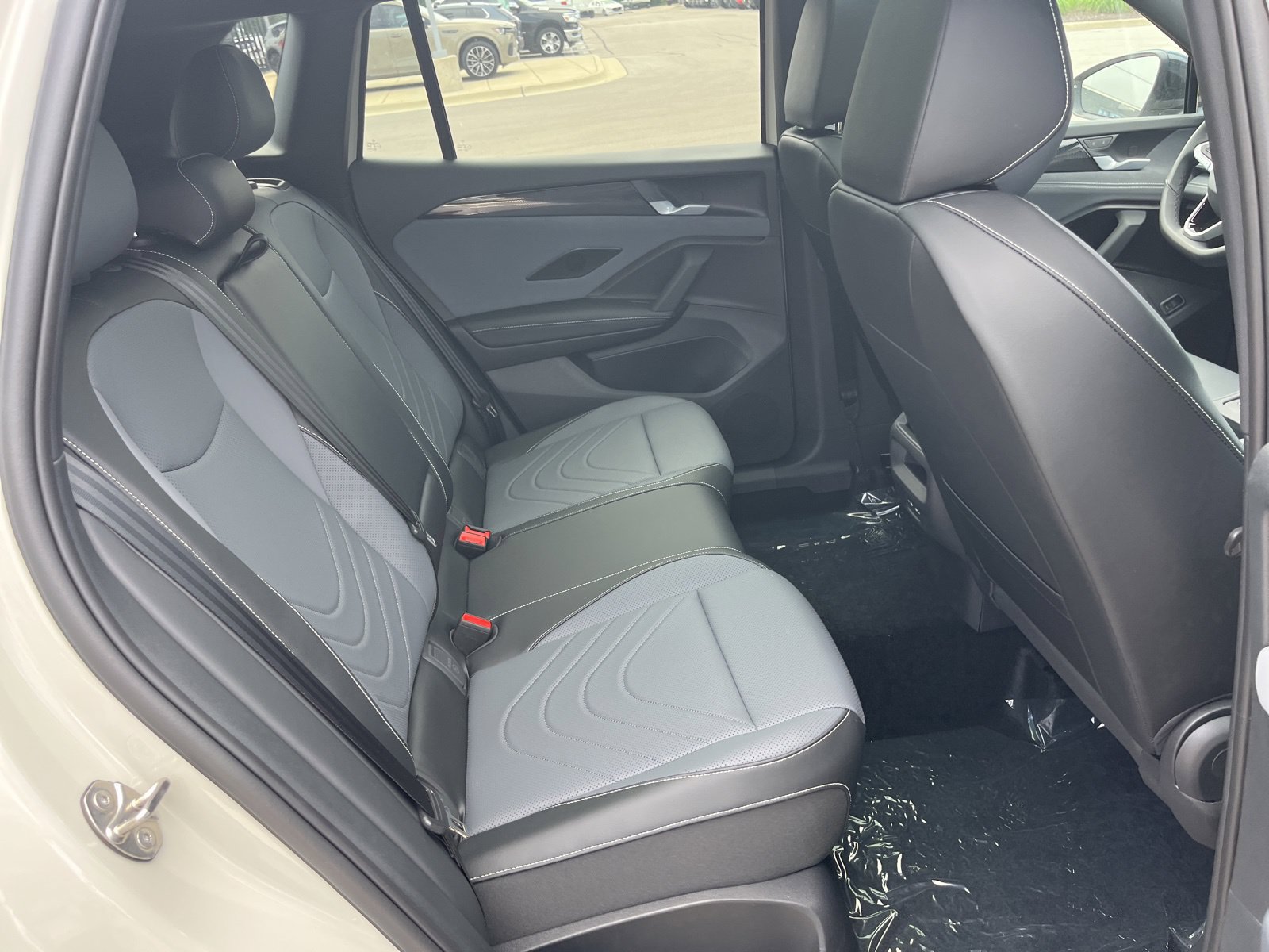 New 2026 Volkswagen Tiguan SE R-Line AWD/4WD image 21