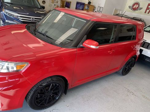 Used 2013 Scion xB image 4