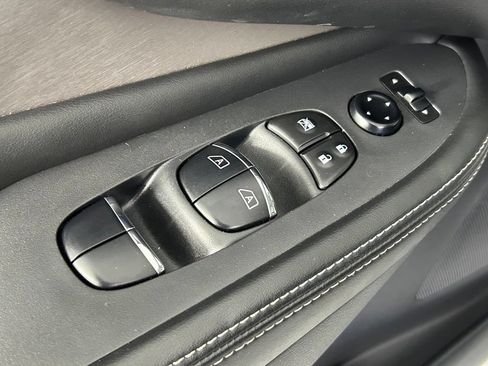 Used 2023 Nissan Murano SL AWD/4WD image 36