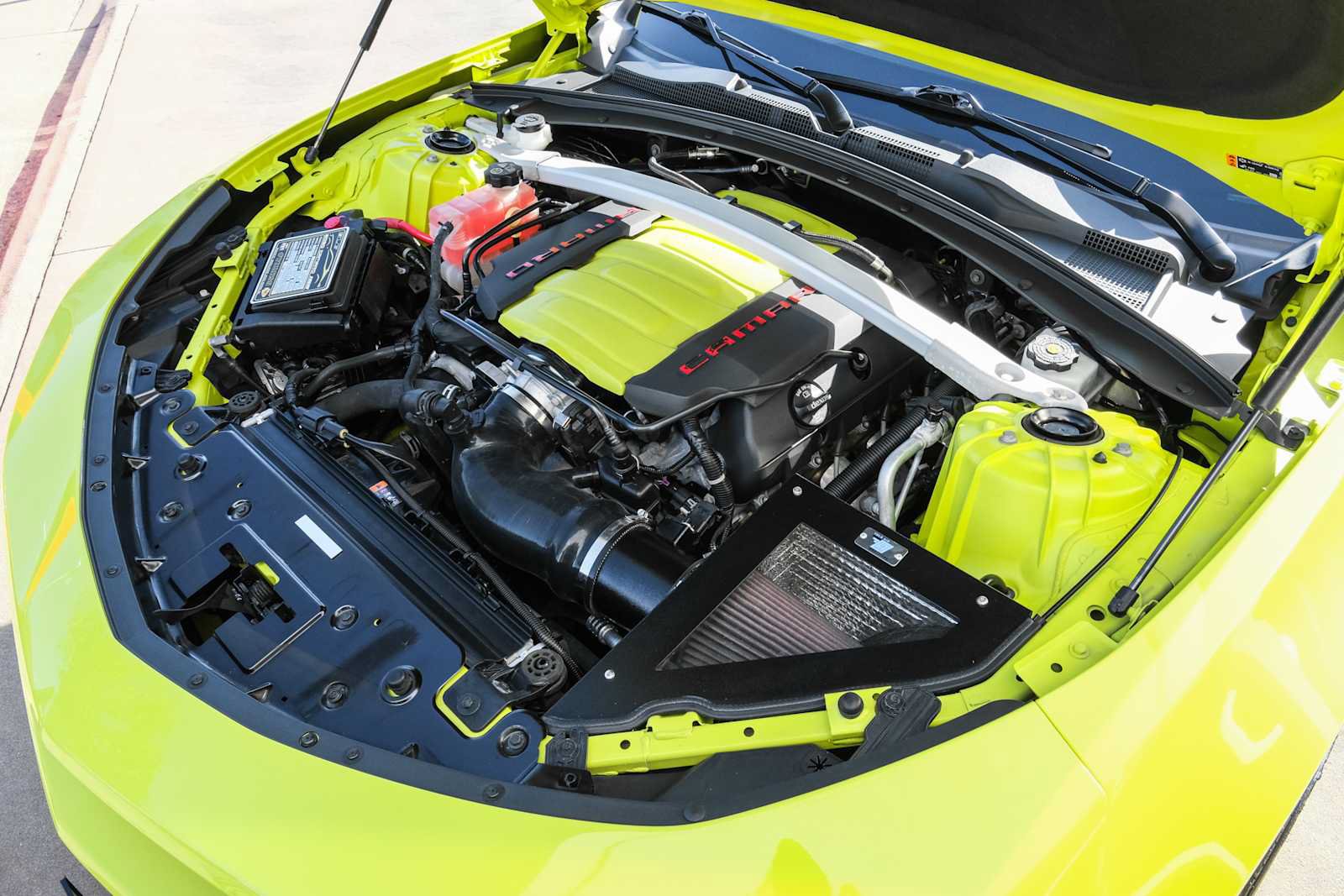 Used 2020 Chevrolet Camaro RWD image 47
