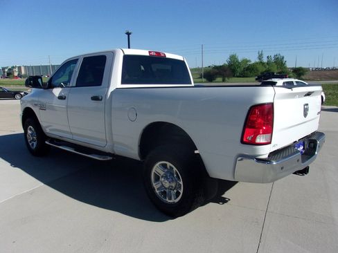 Used 2015 RAM 2500 Tradesman w/ Chrome Appearance Group AWD/4WD image 9