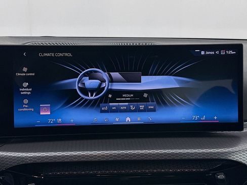 Used 2025 BMW 330i Sedan w/ M Sport Package image 16