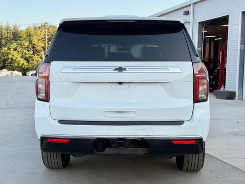 Used 2021 Chevrolet Suburban LT w/ LT Signature Package RWD image 11