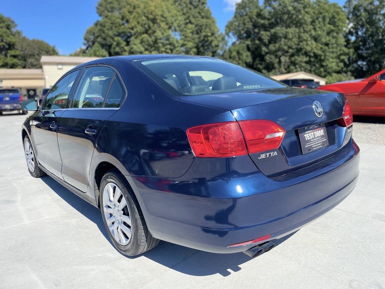 Used 2013 Volkswagen Jetta SE FWD image 5