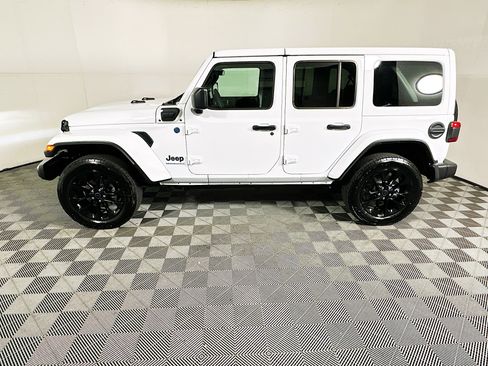 Used 2025 Jeep Wrangler Sahara w/ Safety Group image 6