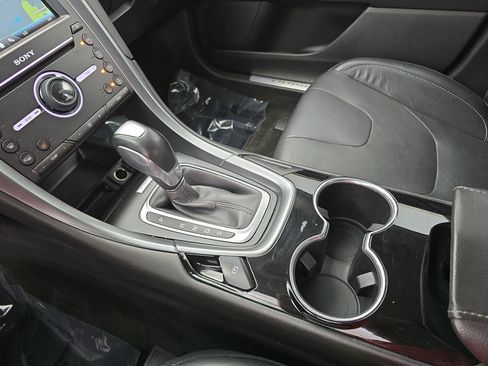 Used 2016 Ford Fusion Titanium image 24